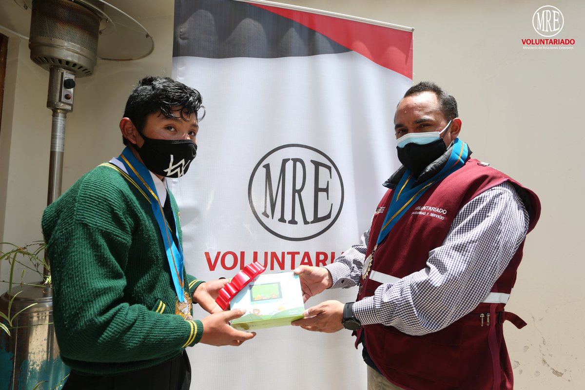 VoluntariadoMRE's tweet photo. Gracias a nuestros voluntarios de la Oficina Desconcentrada en Puno del Ministerio de Relaciones Exteriores por la gestión realizada. 🙌🏼🇵🇪

#VoluntariadoMRE https://t.co/2PJxsRMuMc