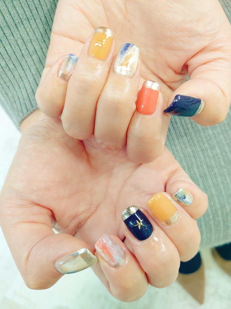 金カムの ニュアンスネイルこれくしょん 矢沢 12 12東5タ64b のイラスト