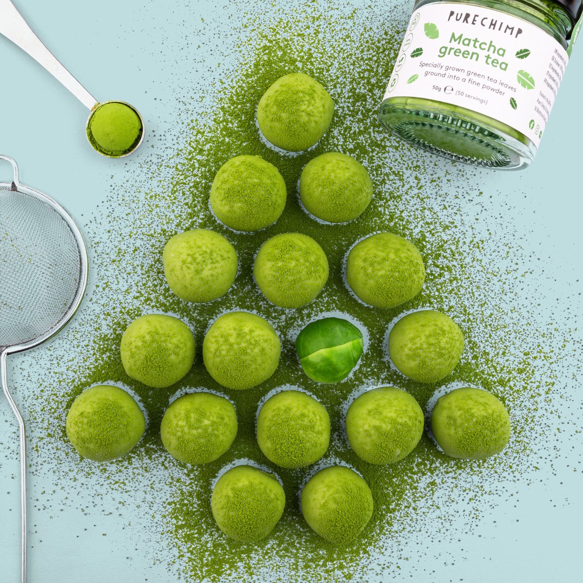 PureChimp's tweet image. Looks like someone will be getting a surprise ‘truffle’...🥬

Your new Xmas recipe! Matcha Truffles available here: purechimp.com/blogs/news/mat…
#Matcha #Christmas2020