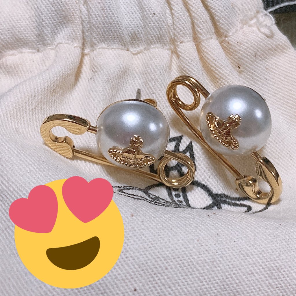 whmpinky's tweet photo. 一年ぶりのツイートだったわ😆姫への好きは常に更新してるし！！イロチのピアスを買うなどして人生を楽しんでいます😆(元から欲しかったものがたまたま姫がつけてただけ) https://t.co/Y78ZGMMZz8