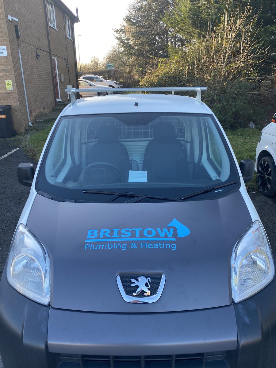 grssignscouk's tweet photo. #partialwrap #vehiclewraps #vehiclegraphics @orafol_europe @orafolvehiclewraps #anthracitegrey #grssigns https://t.co/oLwiWoCa7b