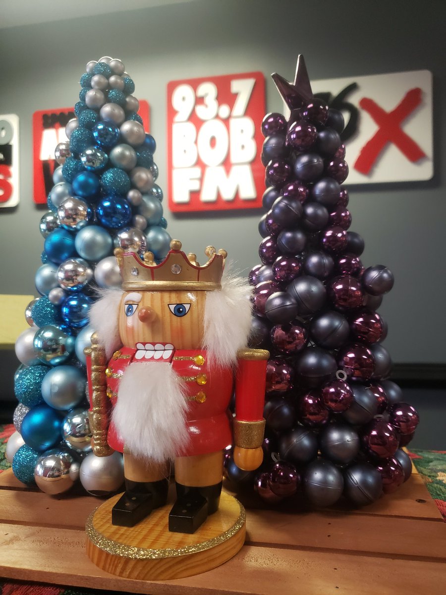 BOB_FM_WNOB's tweet image. Happy holidays from Bob FM! 

#Hanukkah #Christmas