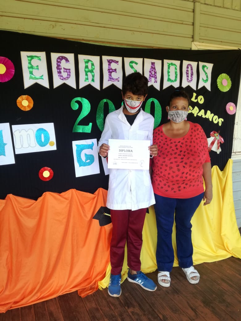 CGEMisiones's tweet photo. Acto de colación de la Escuela Provincial N° 859 Puerto Piray, Montecarlo.👩‍🎓👏👏👏

@jalbertogalarza @misioneseduca https://t.co/1s513qRJ1T