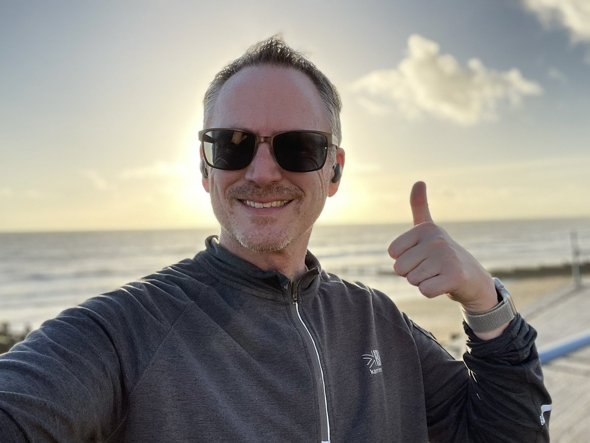 denzilOshamen's tweet image. This is a bit of a rarity, but figured the lack of daylight running could be contributing to my lack of motivation this year, so I got myself out on my lunch break for a 10km along the seafront and back home #RU2C #MercerActive