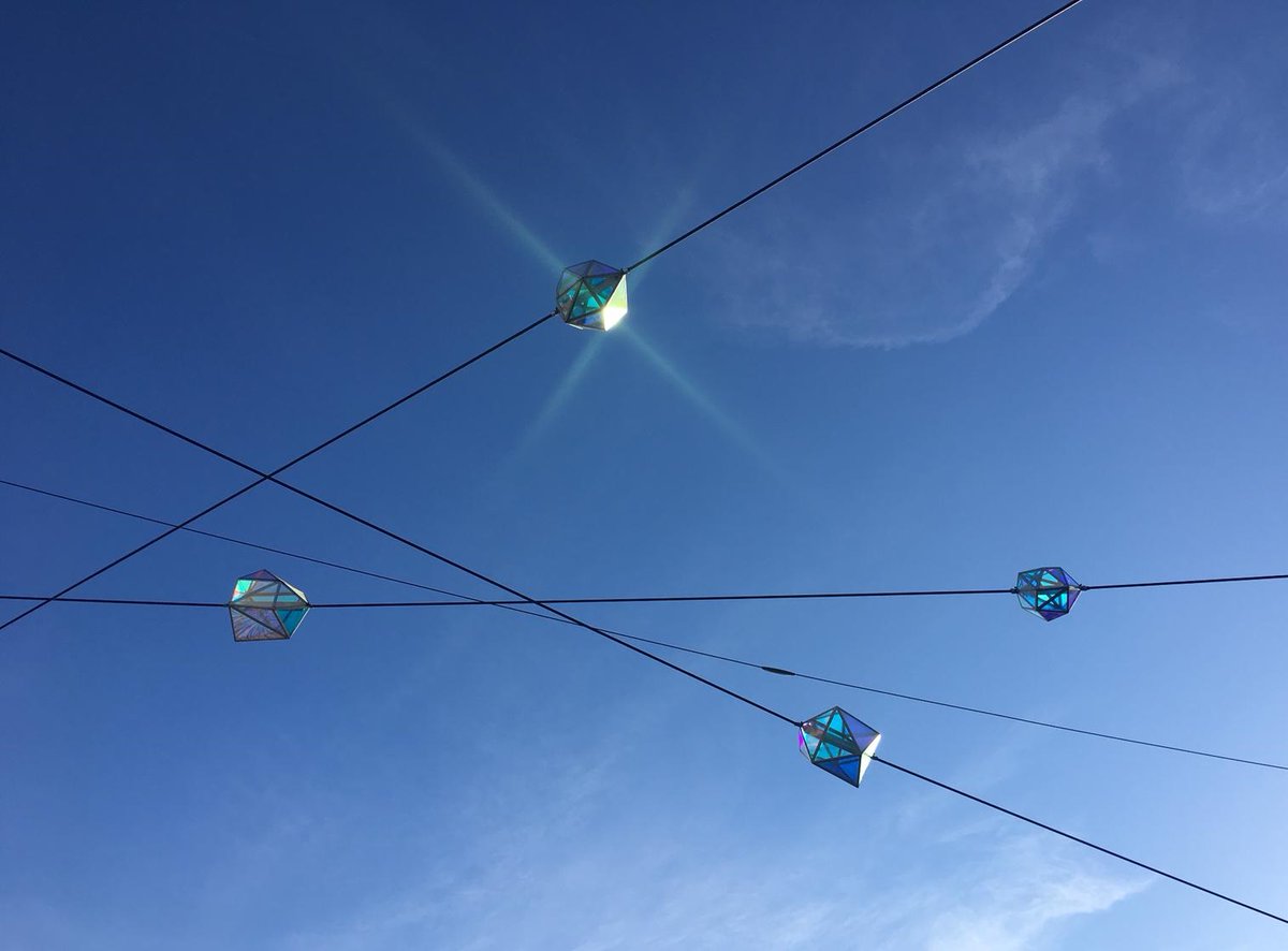 Zoals je vast al begrepen hebt gaan onze locaties dicht tot 19 januari 2021. Enkel onze bibliotheek is van 10.00 tot 12.00u geopend voor het inleveren en afhalen van boeken en media. Stay safe!