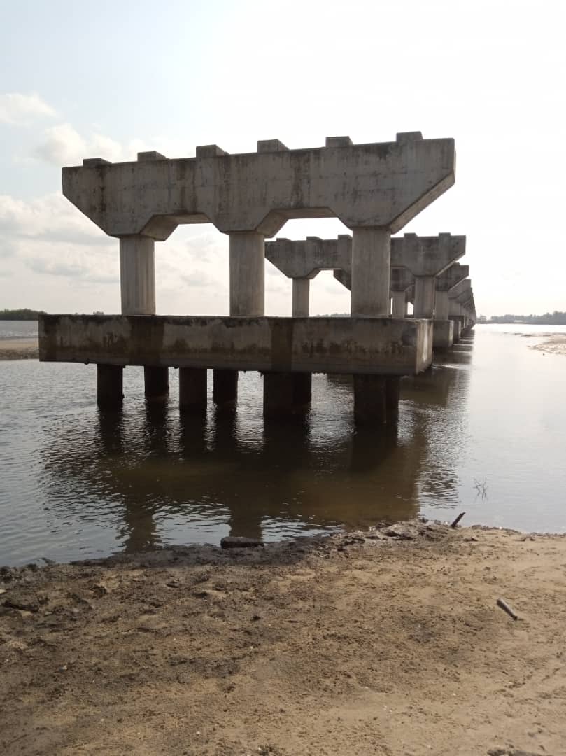 For the construction of Kaa-Ataba Road & Bridges, ₦3.5bn is unaccounted for as site visit revealed 30% work done while 62% of revised contract sum had been paid implying contractor had been overpaid to the tune of ₦3.5bn.We urge  @ICPC_PE to recover this fund #NigerDeltaMoney