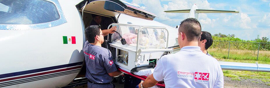 RedwingsAero's tweet photo. We work with patients and their families to provide medical transport and global medical logistics to ensure the safe return of the patient to their families. #flightcrew #airambulanceservice #flightmedic #flightparamedic #covid_19 #redwings #mexico🇲🇽
#usa🇺🇸 #canada🇨🇦 https://t.co/0Y2oLcwfNT