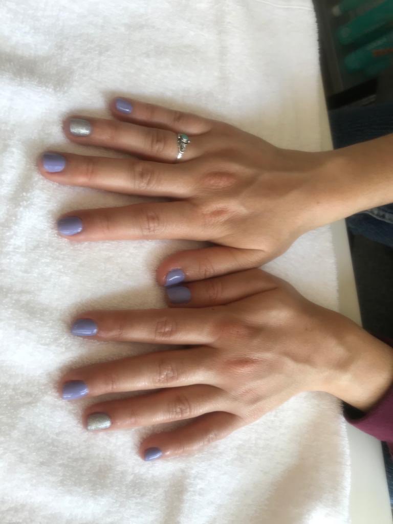 Such pretty colours for the holidays! 💅
bloomorganicspa.ca
Tel. (905) 464-4429

#Oakville #welcomebackoakville #spa #bloomorganicspa 
#metime #Christmas #manicures #pedicures #oakvillenails #pamper #spatime #oakvillemoms #oakvillebusiness #burlington #milton #prettynails