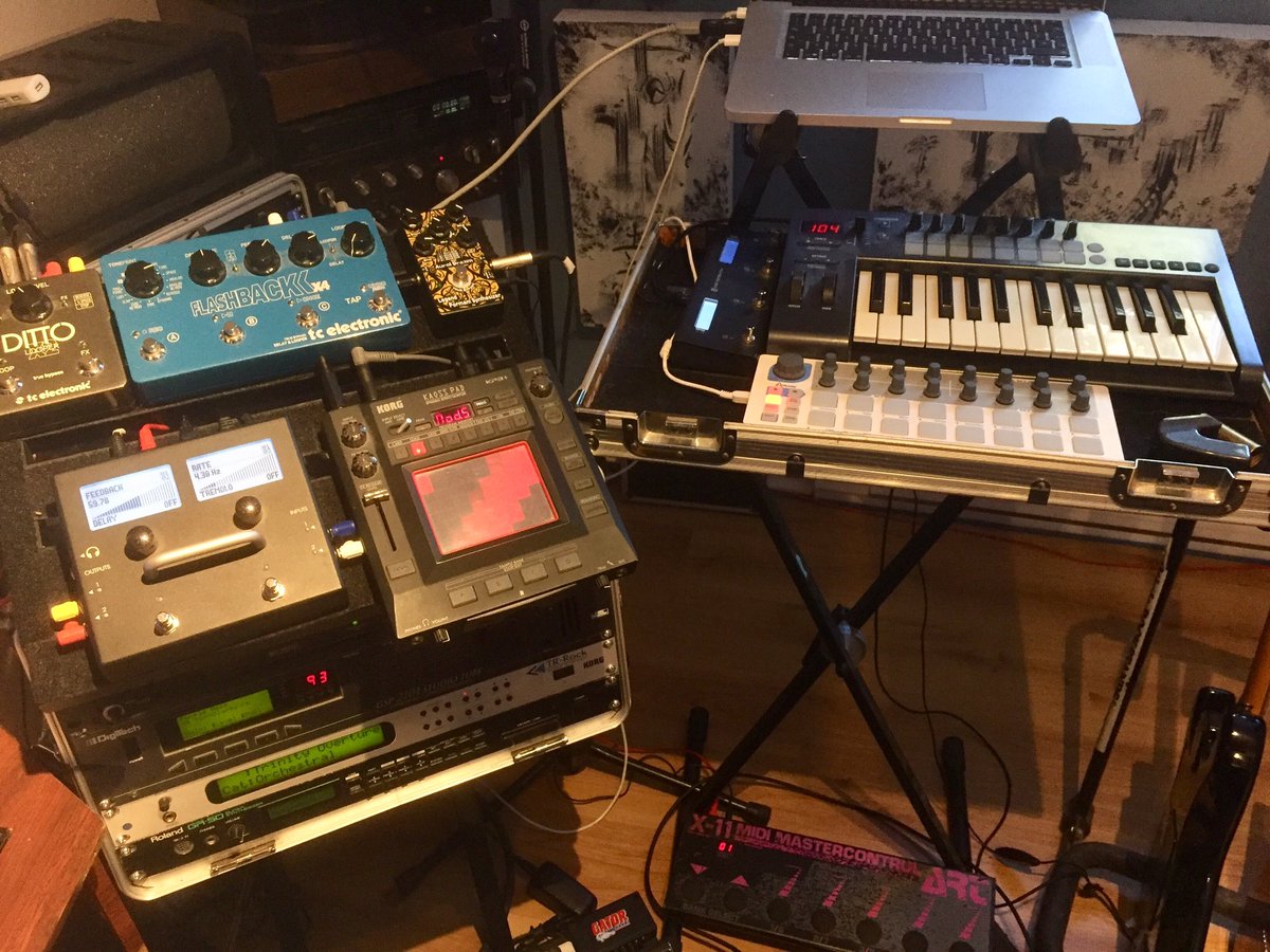 zenpoolzone's tweet photo. Pretty much ready for a #livestreming night of #ambientmusic with the @moddevices #modduo as the core of my #music roduction setup! Stay tuned! #Zenpoolzone #jmpayeur #electricguitar #electronicmusicproduction https://t.co/uqLlFF4fGx
