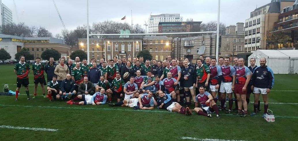 EssexJuggler's tweet photo. I can't believe this was 4 years ago @tracey_crouch , when social distancing didn't even exist and we were raising great charitable funds and awareness with @C_L_Rugby and @RAFRU_Vultures and the legendary @cathspence8 at @HacEvents #RugbyFamily https://t.co/x0dppLOa4X