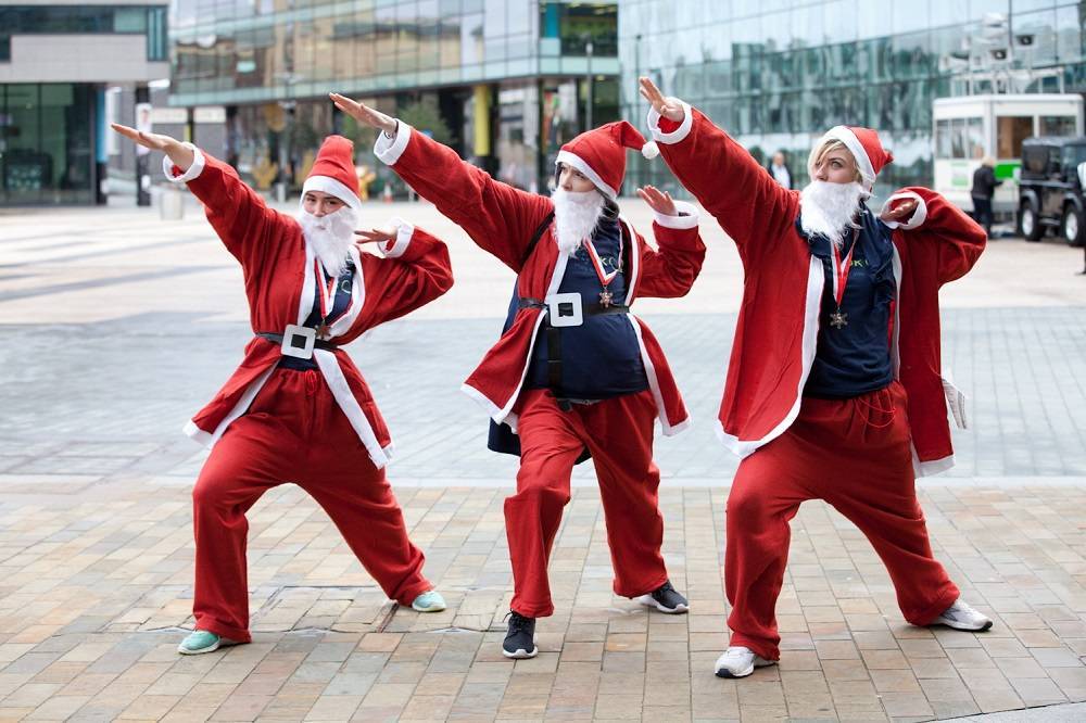 JingleJog's tweet photo. The Jingle Bee Jog Virtual is a fun event for the festive season!

Festive runners will have the whole month to walk, jog, run or even take a leisurely stroll to complete the 5km fun run.

https://t.co/govztjXK2n https://t.co/dmU7Y91Sqe