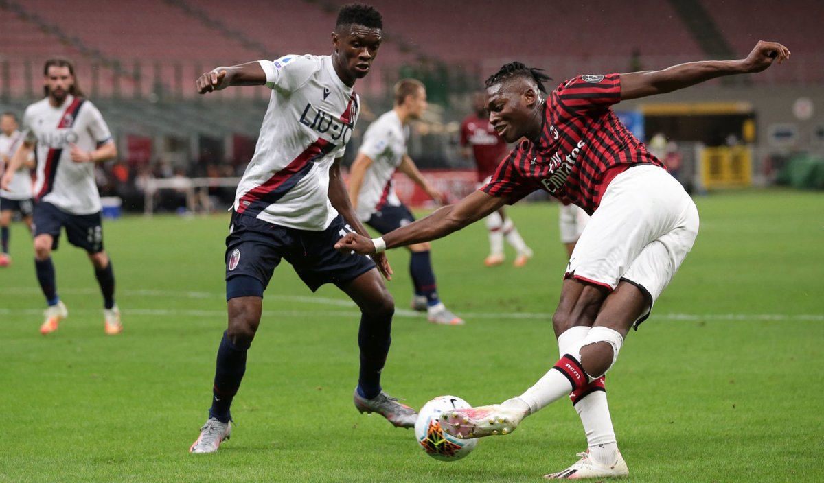 Moncada: "Then we changed our system, Ibra joined us, Leao got injured and he disappeared a bit. The coach showed him other things, he had to play on the wing with new training methods and everything else. Today he is a very important player for us."