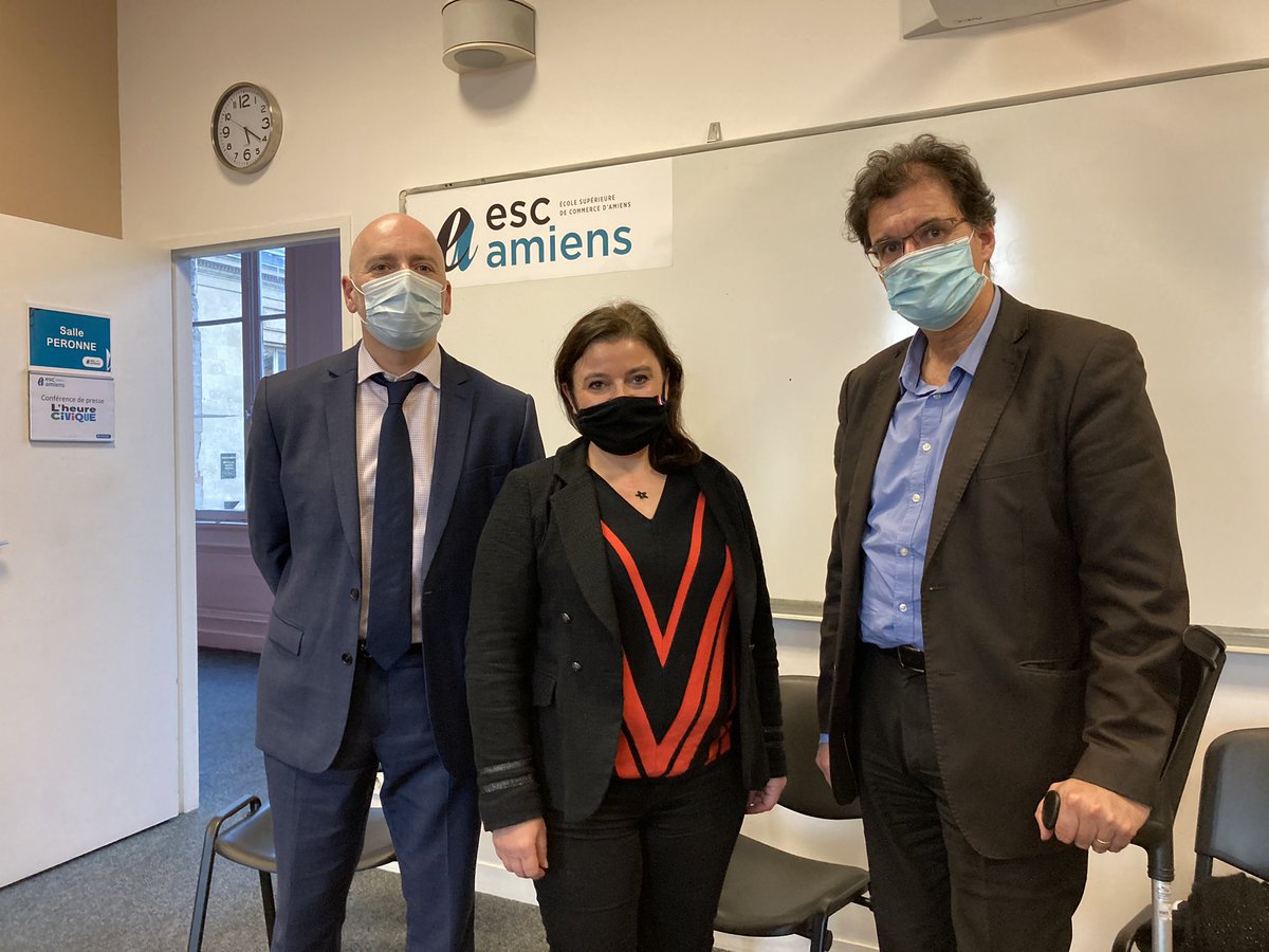 Fany Ruin <a href="/EscAmiens/">ESC Amiens</a> et Atanase Perifan <a href="/VoisinSolidaire/">Voisins Solidaires</a> lancent officiellement l’Heure Civique à l’ESC Amiens en écho à <a href="/BrigitteFoure/">Brigitte Fouré</a> <a href="/AmiensMetropole/">Amiens Métropole - Ville d’Amiens</a>