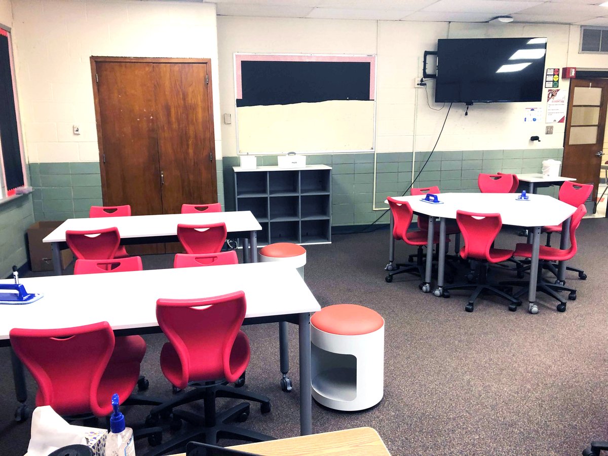 MathTrack_MTI's tweet image. The #LC at R.J. Baskett Middle School opened right after Thanksgiving and things are going great!
See attached for what LC Director Sophie Clark had to say! 
.
.
#education #learningcommons #collaboration #peertutors #cre #crossroads