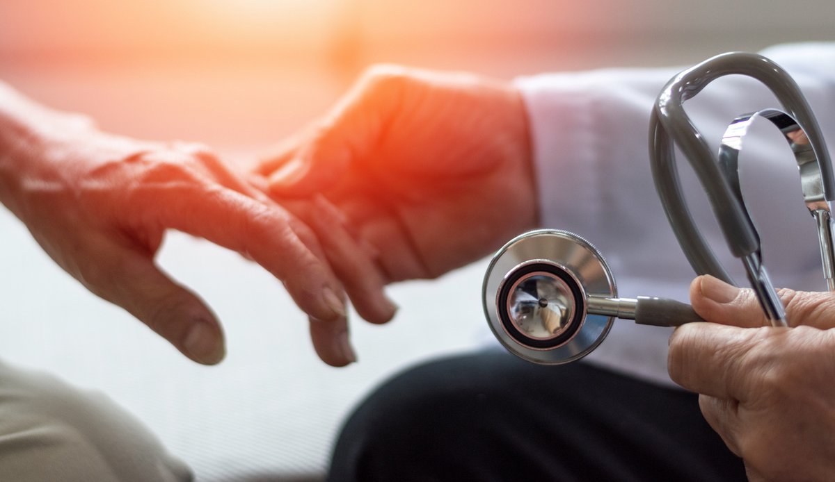 NeurologyToday's tweet image. Via @JAMANeuro: #Nitolinib was safe &amp;amp; tolerated by moderately advanced #Parkinsonsdisease pts, but those on therapy trended toward a decline in #motorfunction with no evidence of symptomatic benefit of #PD disability. #neurology @NUFeinbergMed bit.ly/3gQoqcg