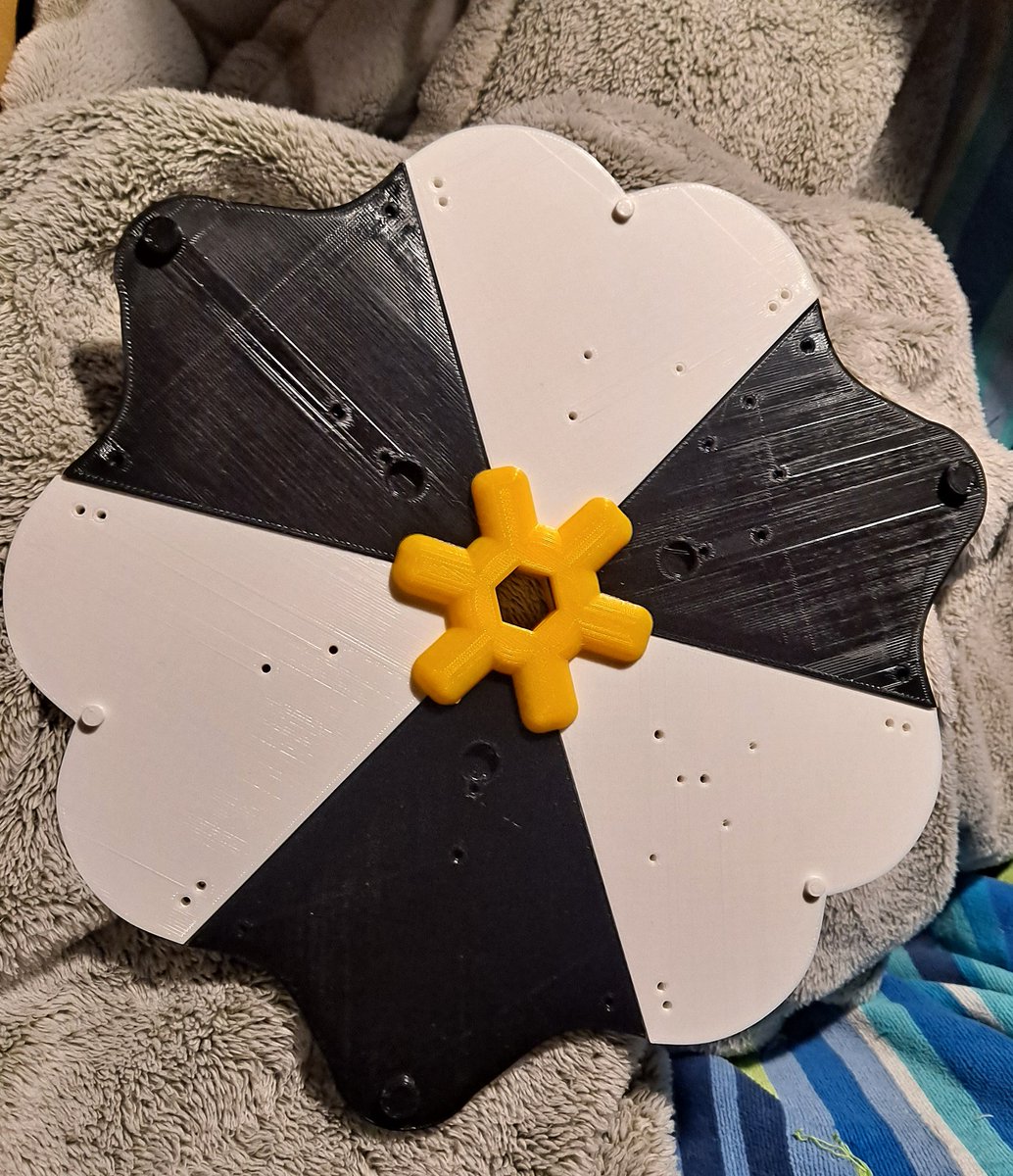 WriterOfMinds's tweet photo. Good news for #Atronach ... I finally have a solid base that fits together properly! I guess the lesson is "add more tolerance than you think you will need if you are printing pie wedges." https://t.co/jit7VHzZMX