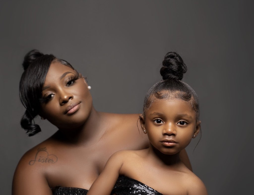 KeepnUpWitQuoya's tweet photo. My Strength & Motivation Comes From Being A Mom ❤️
•
•
•
Sequoya Hair: @hopethemodel
Sa’Nai Hair: @hairby_keyy
Sequoya Make-Up: @thatgirllshay
Photographer: @capturedbyque
•
•
•
#Sequoya #SaNaiMonet #MotherDaughterDuo #YourFavoriteKidModel #TopKnotBun #Atlanta https://t.co/M9yaMg18r9