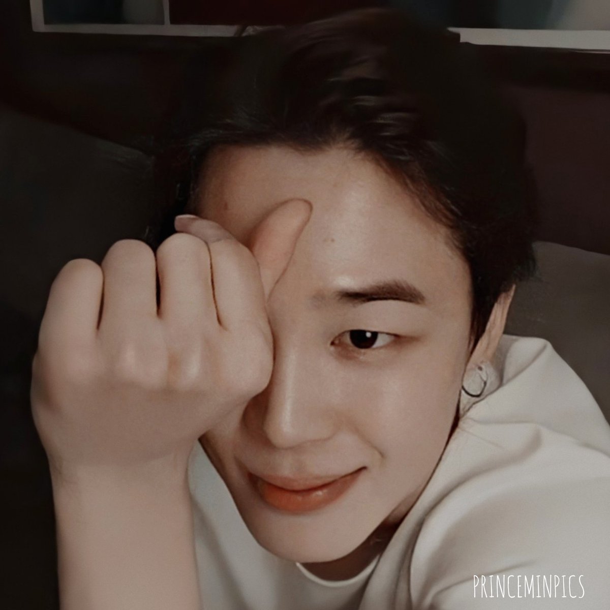 Ours_dhiver's tweet photo. คูมมมปาร์คจีมินนน #JIMIN https://t.co/WMINvdEraf