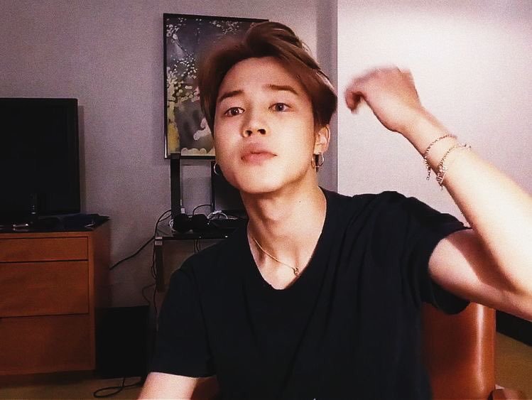Ours_dhiver's tweet photo. คูมมมปาร์คจีมินนน #JIMIN https://t.co/WMINvdEraf