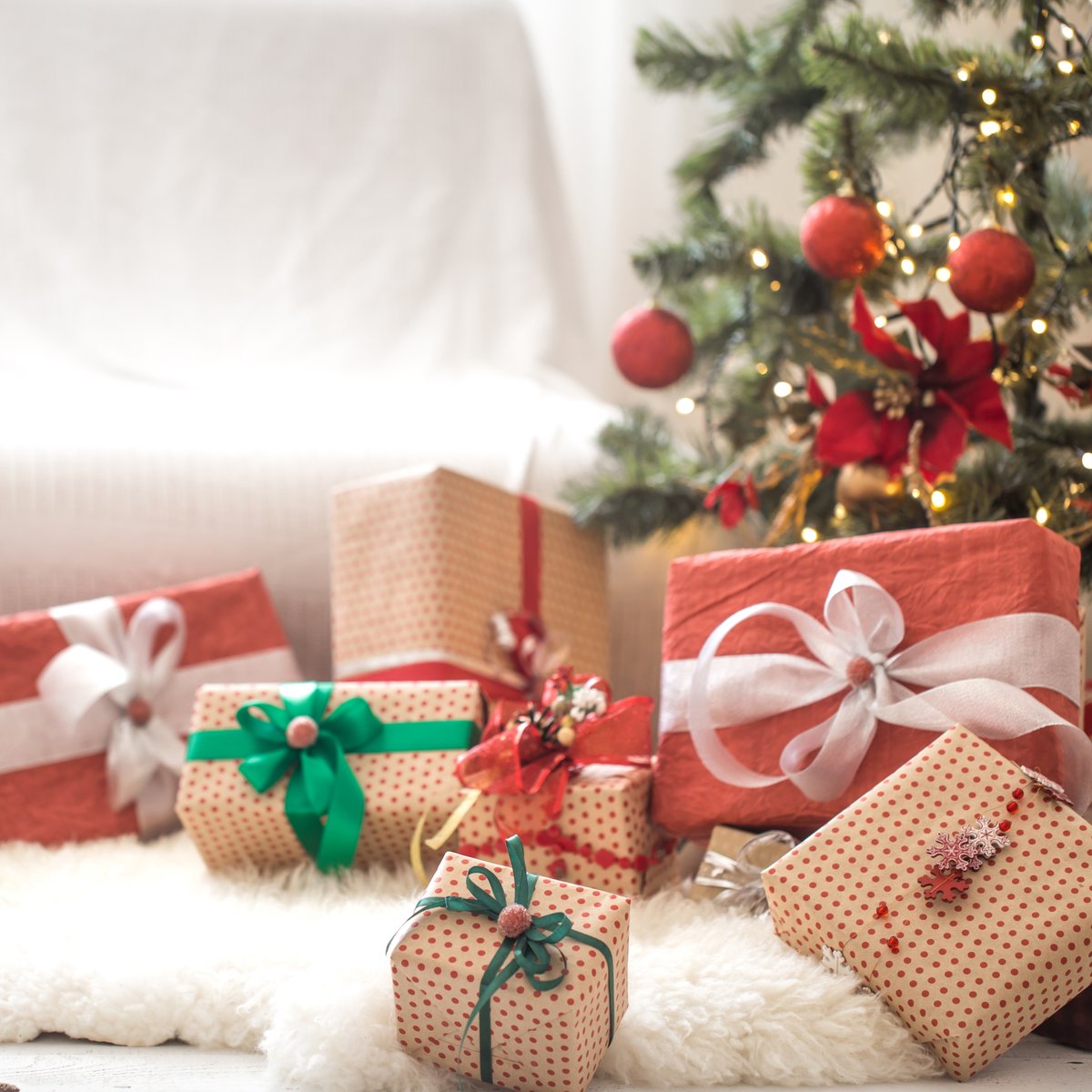 Last minute gifting? Treat yourself, your friends &amp; your family to some Xen-Tan. Visit xen-tan.com today. #xentan #tan #tanning #selftan #sunlesstan #darktan #glowingskin #bronzed #glow #holidaytan #holidaygifting