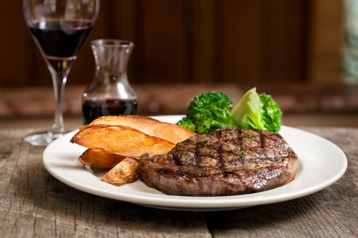 Treat yourself Tuesday! 🥩