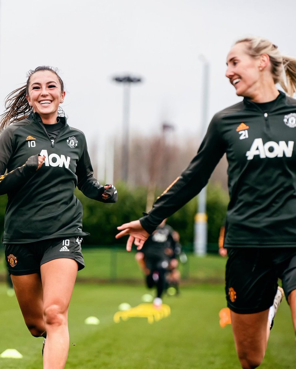 manutdwomen_br's tweet photo. ๐ธโค๏ธ๐ค #MUWonen #MUFC #Training https://t.co/grVQgCzFcw