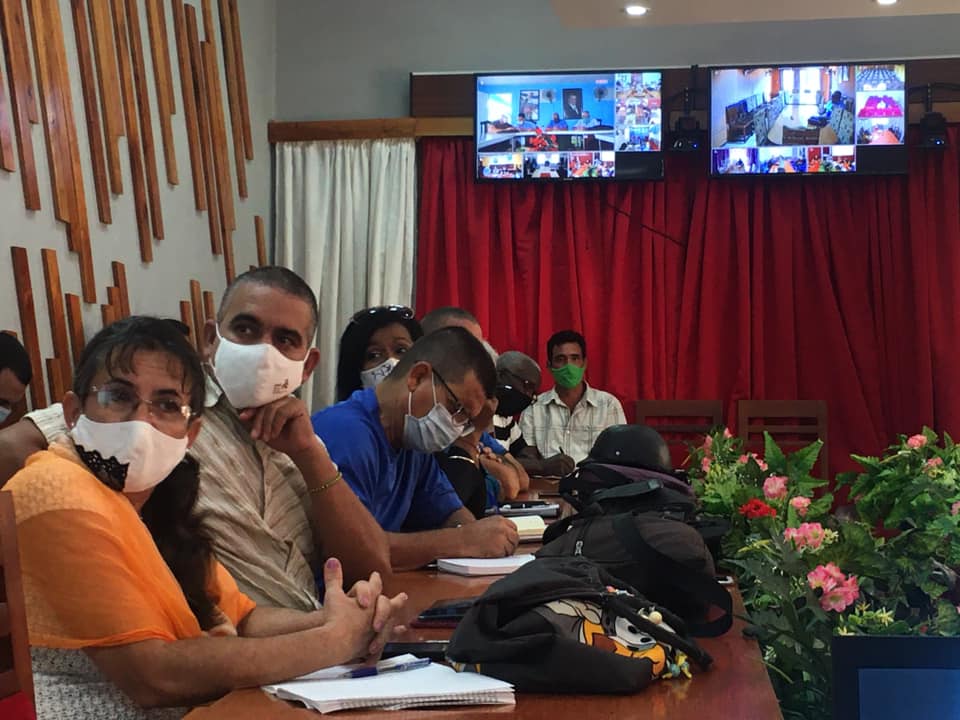 agustin_chiong's tweet image. Seminario sobre uso responsable de las #TIC en el @GobiernoHolguin impartido por @OTCHolguin, #OSRI y @UicHolguin #CubaInformatiza #CubaViva