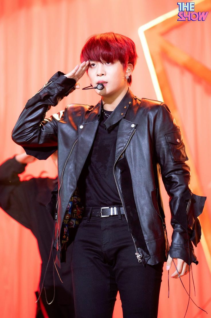 jonghorock's tweet photo. *screams* https://t.co/mynmPpqMZq