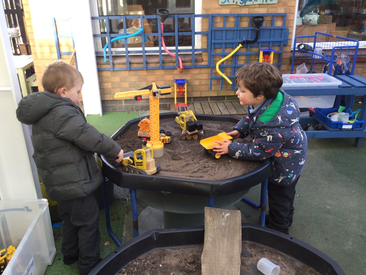 WilfridsSt's tweet photo. It’s been a busy day in Reception with lots of learning through play https://t.co/cRMTZ39xTH