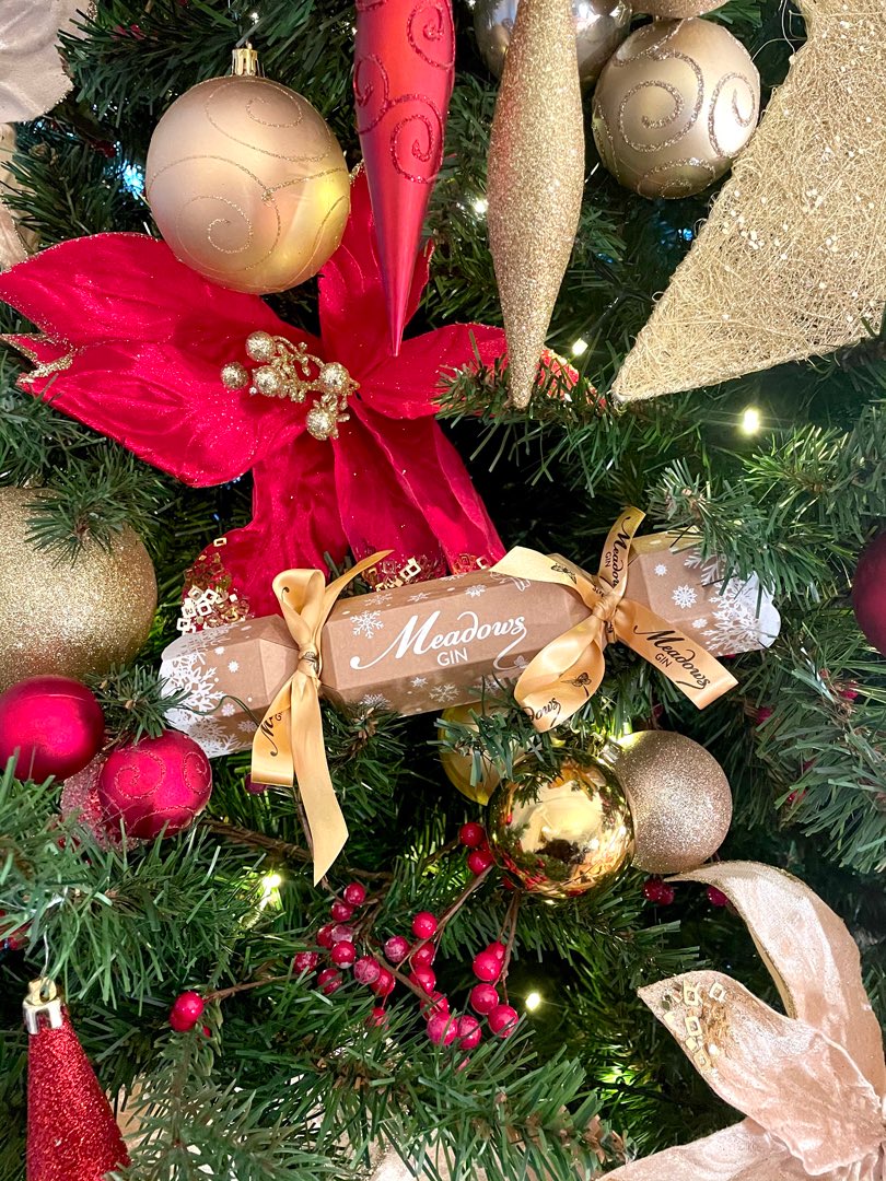 Meadows Gin tweet media