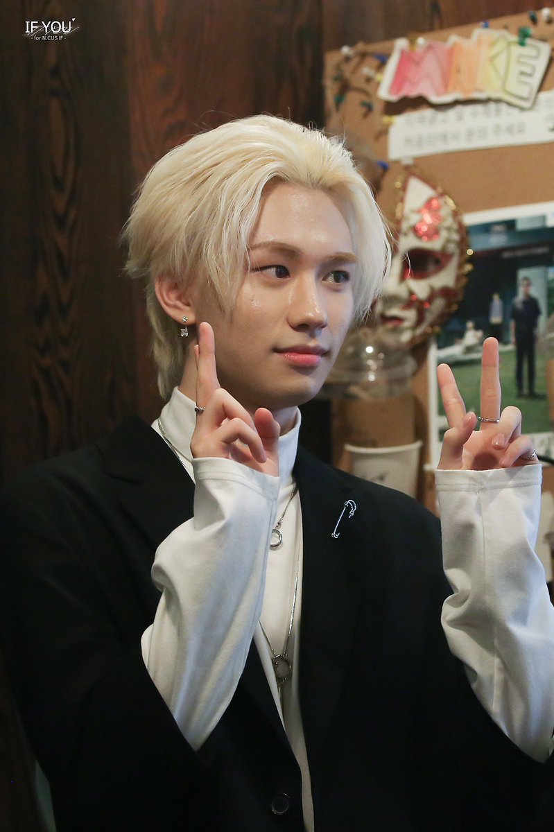 991216ifyou's tweet photo. 🎉HAPPY IF DAY 🎉
귀여운 세찬이의 22번째 생일을 진심으로 축하합니다 ~~
우리 이프님은 항상 행복하고 꽃길만 걸어요!!!
이프유는 #항상이프편 💖💕

#역시이프는이쁘다 
#이프 #IF #NCUS https://t.co/4Y5oweOIfK