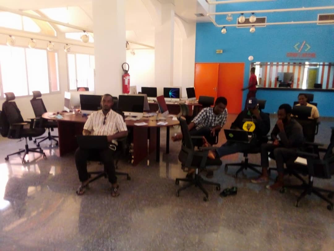 Cipmen's tweet image. CodeLoccol

La semaine dernière,notre cellule #Business_Developer était à la cité de la #coding_academy #Sadoré.

Objectif : entrepreneuriat,définir les opportunités de notre #Incubateur et celles liées au numériques.

@AnsiNiger
#cipmen4all
#cipmenforall
#cipmenpourtous