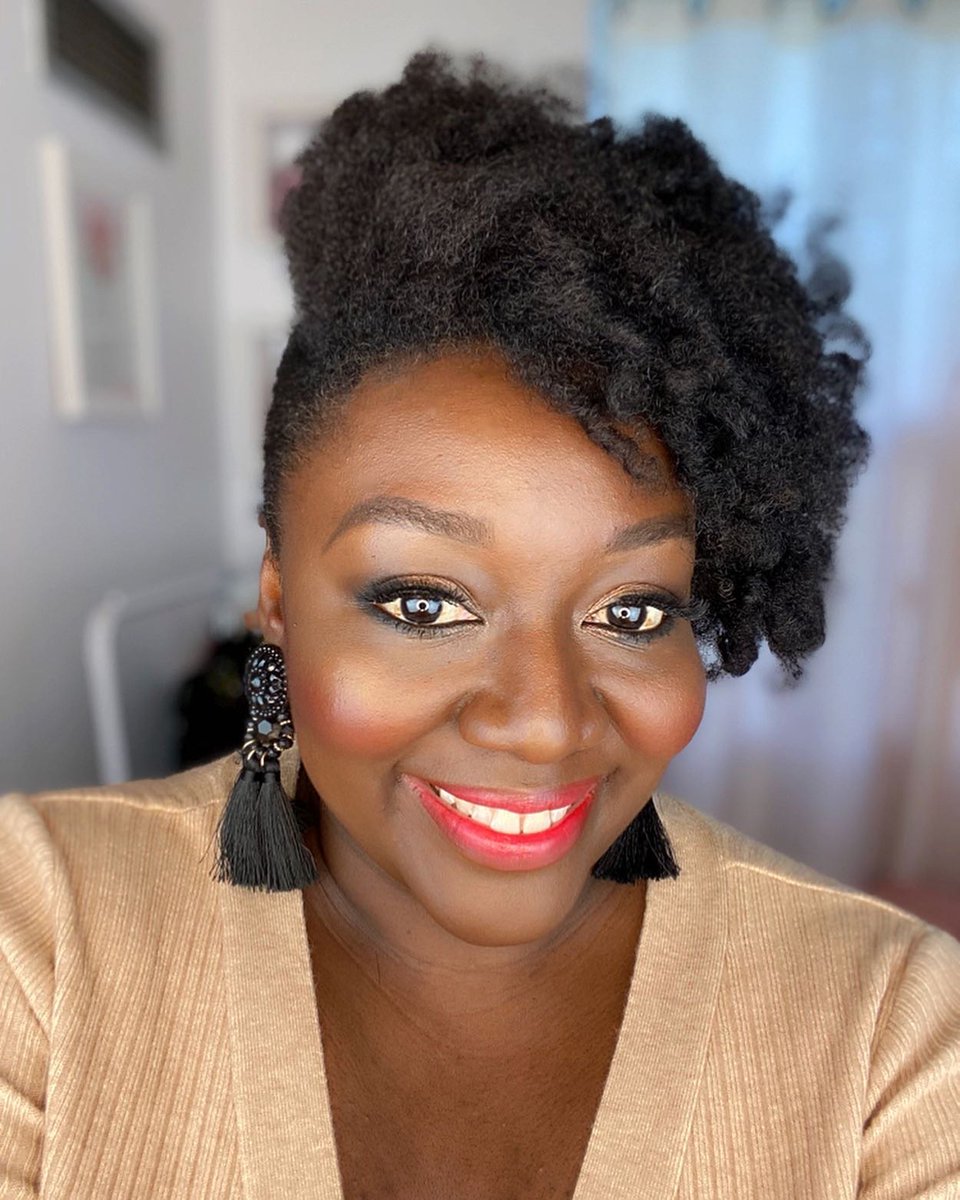 TracypMakeup's tweet photo. Thank You!π RT @Michat85: @TracypMakeup Beautiful ππΎππΎ #LoveThyFro #KinkyHairDontCare #EffYourBeautyStandards #NaturalHairStyle https://t.co/5okmRypOOM
