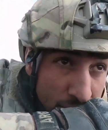 Medal ve ordenlərlə təltif olunanlar arasında ən çox  gözüm sənin adını axtardı Şəhidim😞..
Şəhid Elvin Aburahmanov Əbülfəz oğlu "Vətən Uğrunda"medalı ilə təltif olundu🤲🇦🇿
Ruhun Şad olsun 🤲🥀