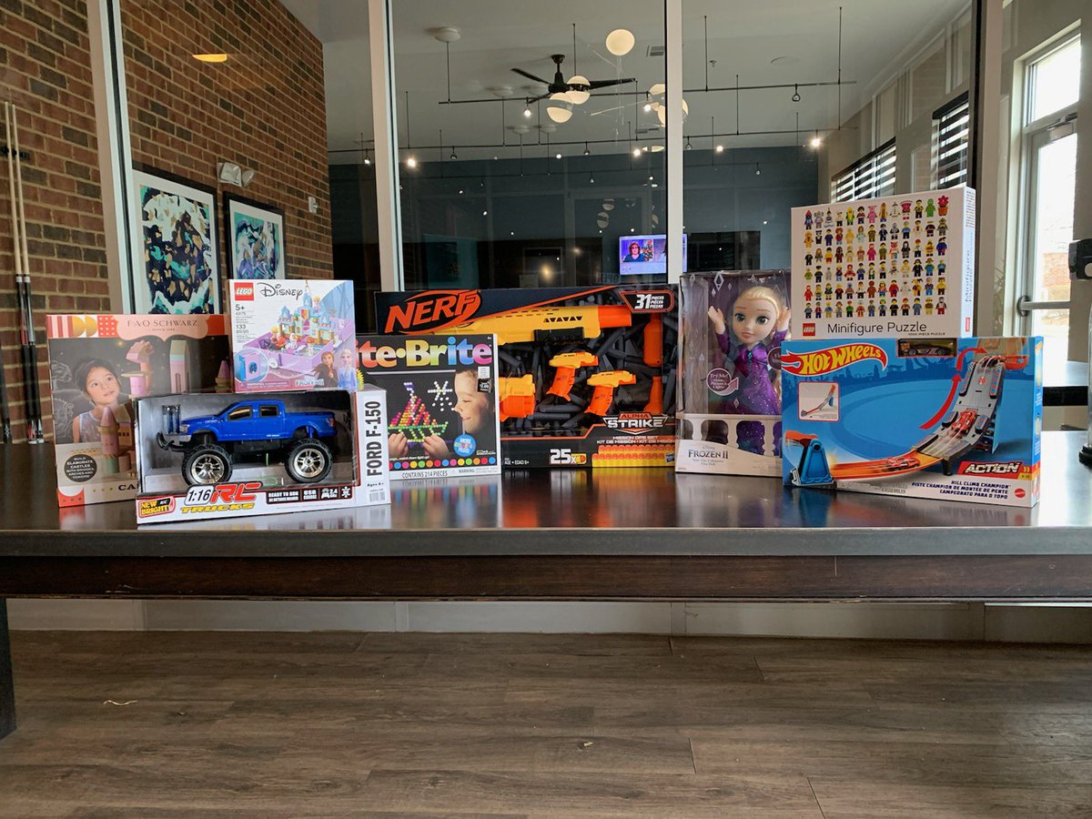 UEdgeAkron's tweet photo. Our toy drive has been extended until this FRIDAY, DECEMBER 18th! Bring in a toy and we will WAIVE your application and administration fee! https://t.co/c5WKcMnfSA