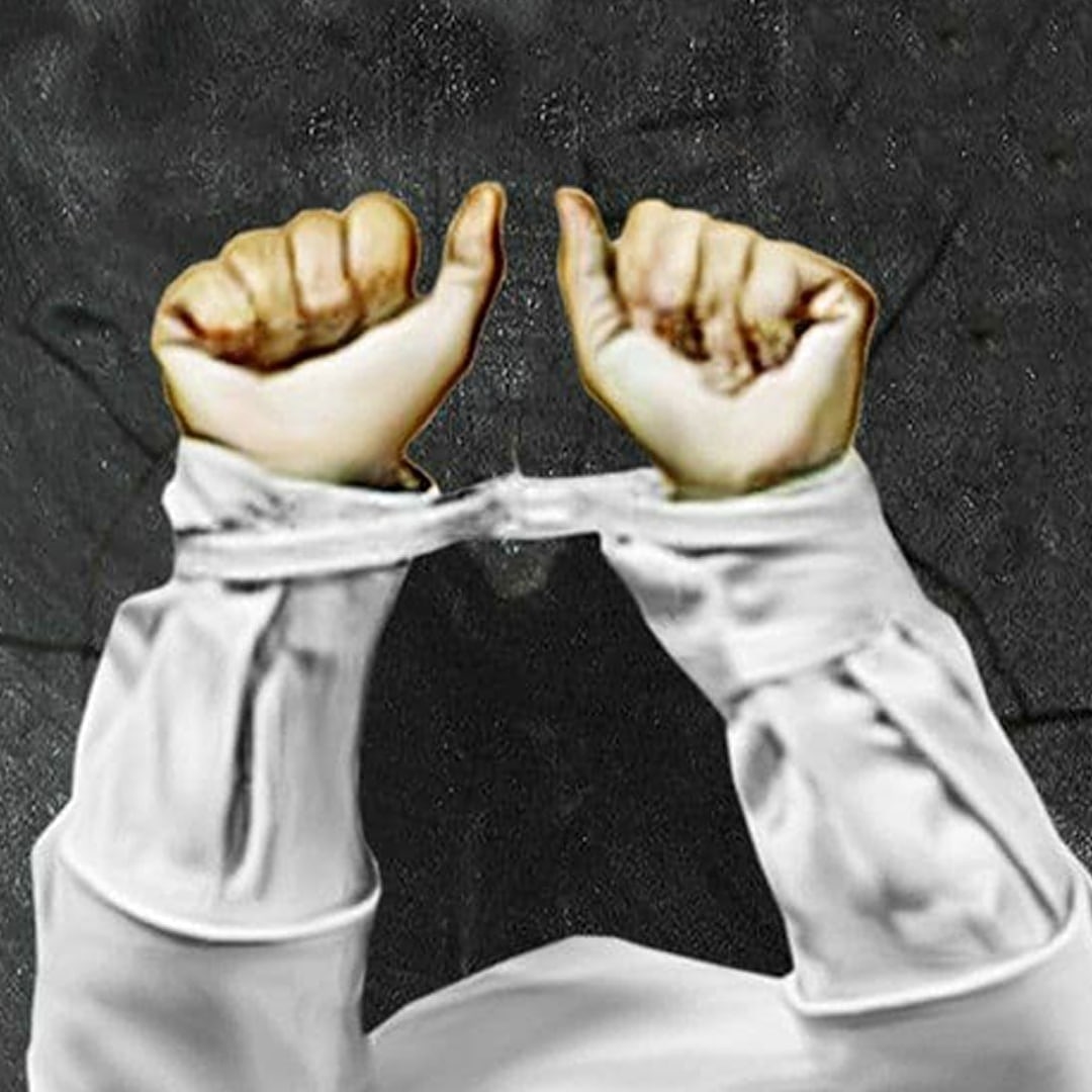 Fatih411Al's tweet photo. HAERES TETAP TEGAKKAN WALAUPUN TANGANNYA TERIKAT.
#cyber_alfatih
#resistance6890
#opposite6890
#therevolutioners
#revolusiakhlaq
#JagaUlama
#tetapsiaga
#MosiTidakPercaya https://t.co/EISrgU11wV