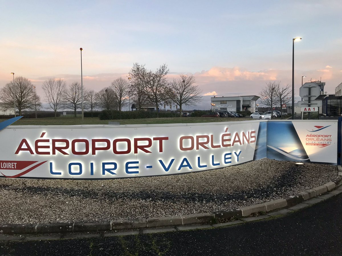 PascalTebibel's tweet photo. Honoré d’avoir été élu vice-président de l’aéroport Orléans Loire-Valley. Cet aéroport, idéalement situé au sud de Paris, doté d’infrastructures performantes, avec un fort potentiel de développement, contribuera à consolider l’attractivité de notre territoire. @DGAC @larep_fr https://t.co/eL09G9YrT4