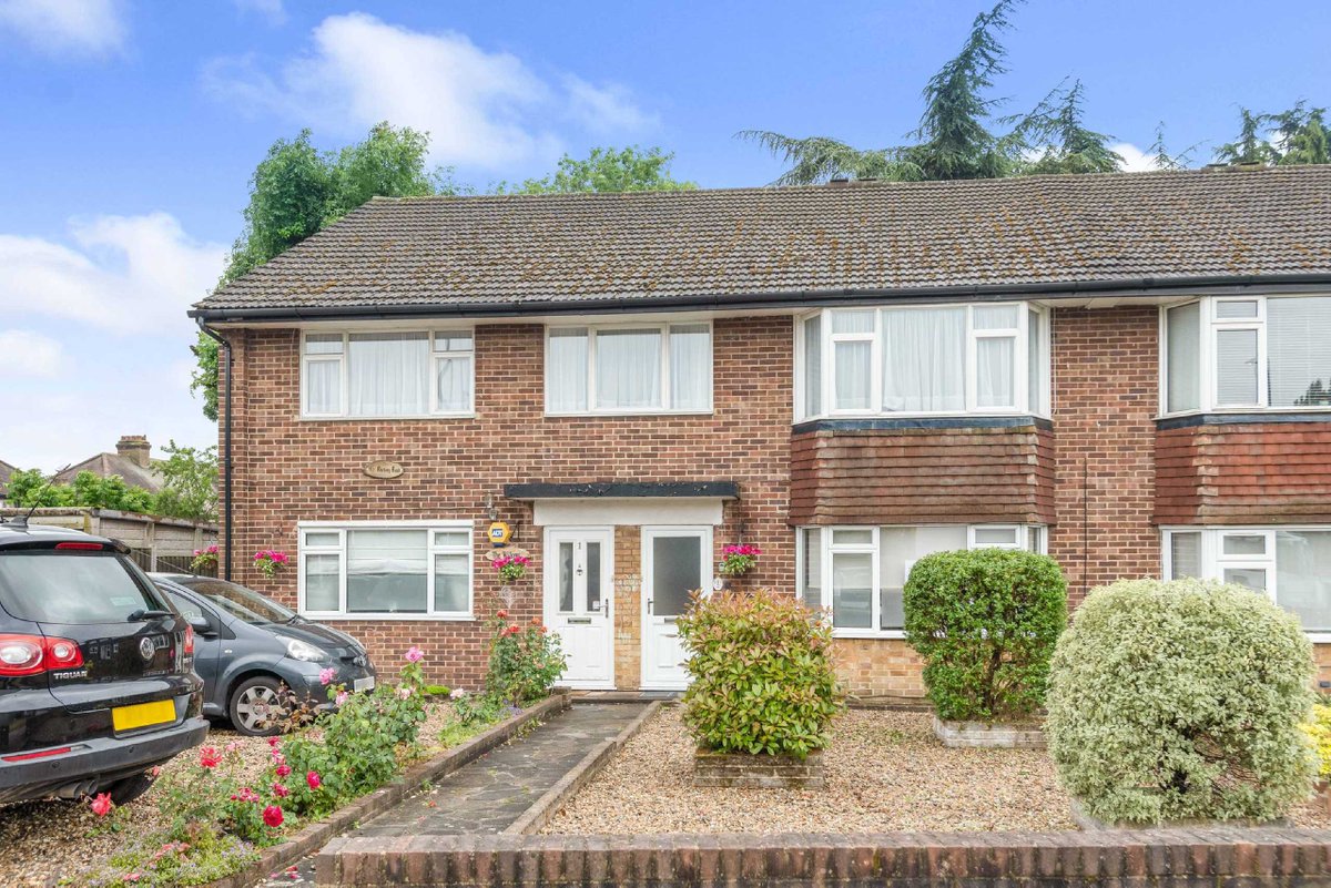 Another successful sale by Sinclair Hammelton - Beckenham office
Looking to move in 2021? 
Call 0208 663 9000
sinclairhammelton.co.uk 
#moving #newhome #sales #EstateAgents