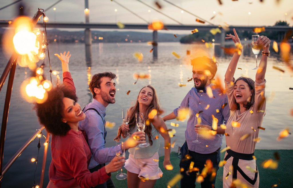 Serchen's tweet photo. We take a look at how valuable celebrating project milestones can be and how tools like @workfront and @mavenlink make it easy to keep your team aligned #wrike #asana #teamwork #mondaydotcom #zohoprojects #clarizen #ProWorkflow #Smartsheet 
https://t.co/dIkpoCZdsZ https://t.co/mCPffVTeZm