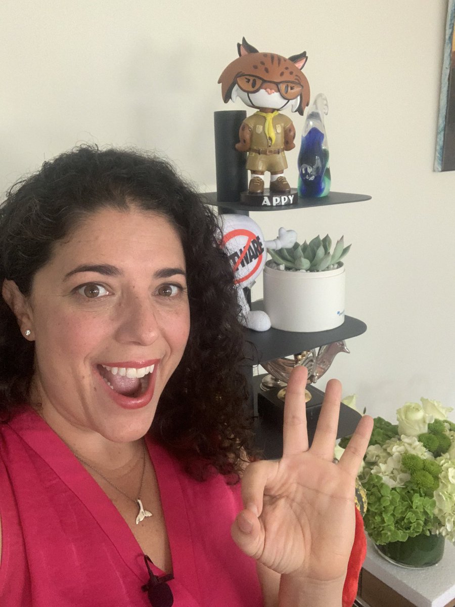 BecsMay's tweet photo. This is a new look for #Dreamforce #DreamTX let’s do this! https://t.co/Tr97S88WTk