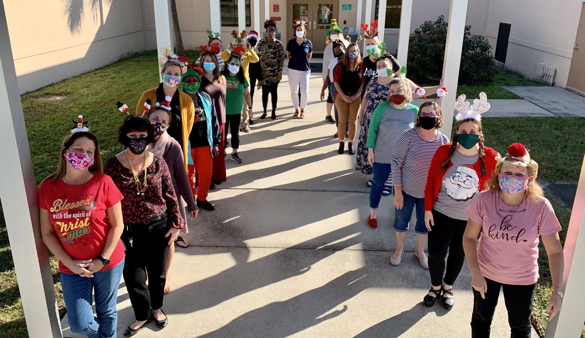 VolusiaOnline's tweet photo. Happy Holidays from @VolusiaOnline 🎄Our holiday spirit is showing from the tops of our heads...with our favorite holiday headwear. 🎅🧑🎄🤶#VOLHolidaySpirit #volforyou https://t.co/hY9x8WNS7t