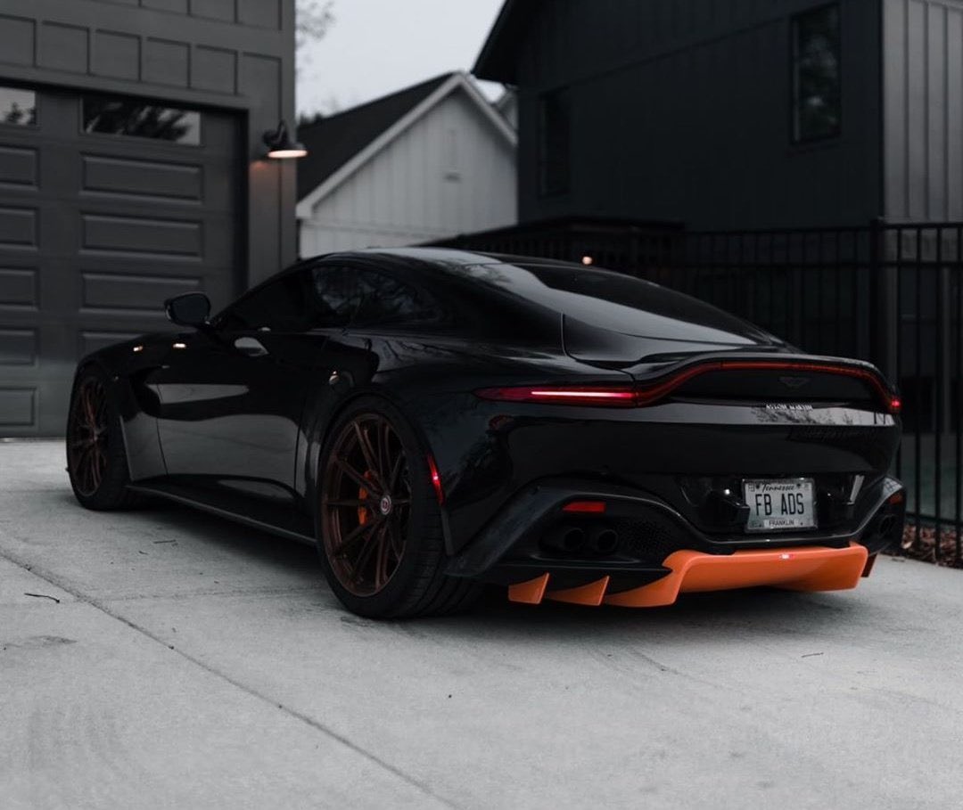 LUX Cars tweet media