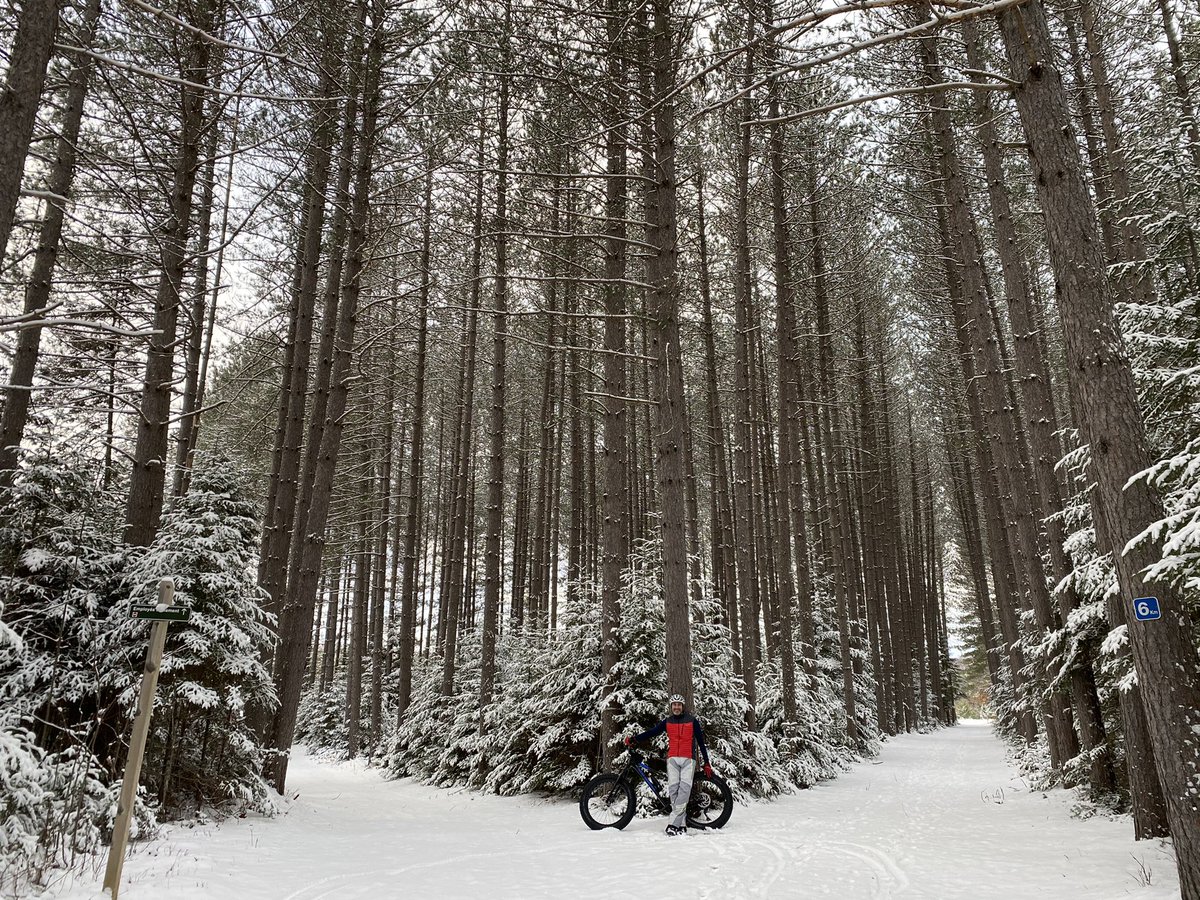 Embracing outdoors bike riding even in cold &amp; snow. #Canucks #WINTER @TPS_Mel