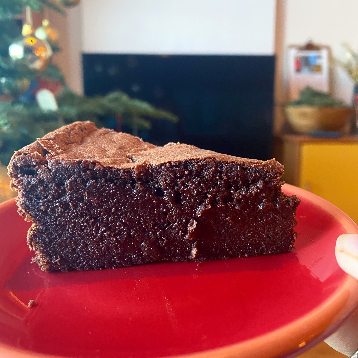NatDK's tweet photo. Oh, this? Why YES it is a twice baked chocolate cake! Crunchy on the outside, like a soft brownie at the bottom and deliciously oozy at the top. God. Get me a spoon. #PUFFSchool https://t.co/AfVl5wseHi