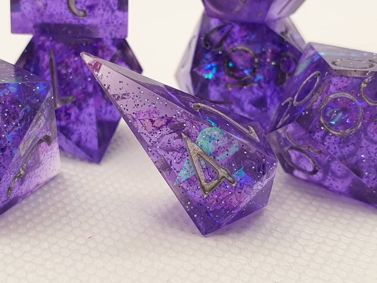 MilitaryMice's tweet photo. Squeek Squeek!
Today's #Dicember comes with a little story! Please head to our Instagram (https://t.co/jPzCtJhYXs) if you are interested in a read! The Recruits can barely take their ayes away from this set - Violet Nebula!
- Lieutenant Squeeks
#dice #ttrpg #dnd #customdice https://t.co/YL6MrTV387