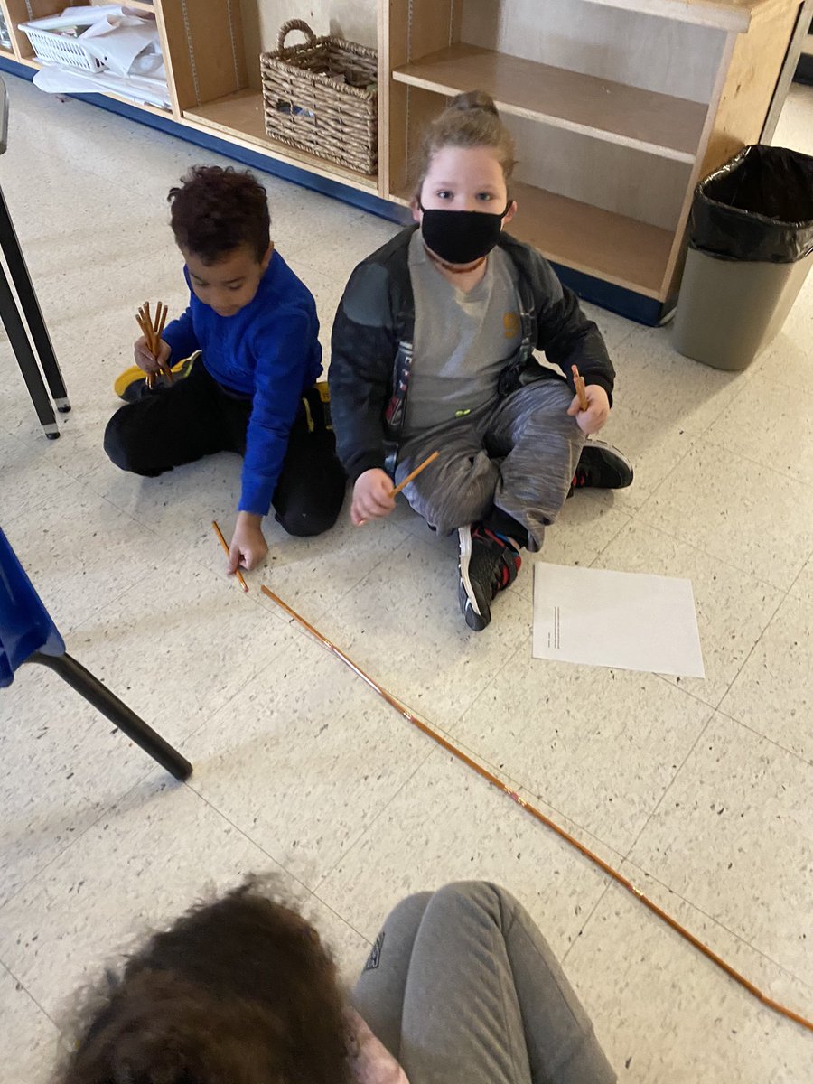 tweetmsbrown's tweet photo. Non-standard units of measurement. Thanks to the students in @MsCreppin class for sending us some fun math questions! #grade1 #ocsbMath #MathPJ_AQ @StMichaelOCSB https://t.co/MkIt7MDChu