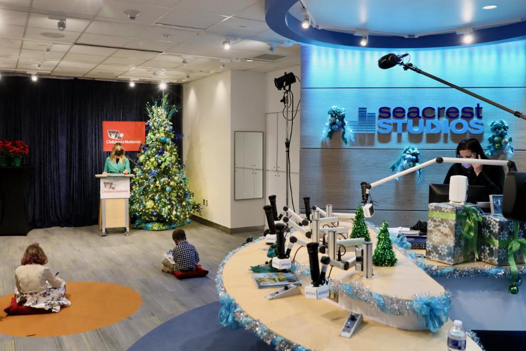 We love bringing holiday cheer to our patients who can't spend their holidays at home. Thank you <a href="/FLOTUS/">First Lady Melania Trump</a> for visiting with us to do just that #HolidaysatChildrens