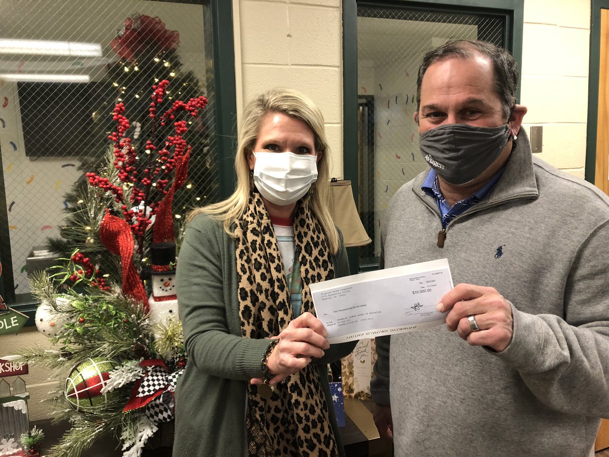 Thank you Pilgrims Pride and @chickenking256 for your generous donation to Phil Campbell Elementary that will purchase Reading Horizons Reading Program for our 2nd and 3rd grade classrooms. Community Partnerships Matter 💚❤️🎄❤️💚
<a href="/FCSchoolsAL/">Franklin County Schools (Alabama)</a>