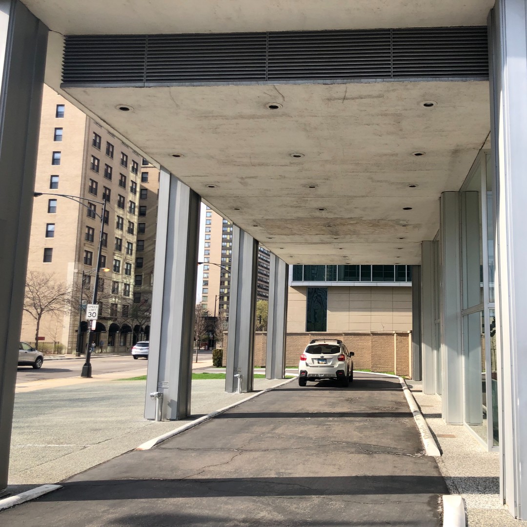 A quick #TransformationTuesday look at Commonweath Plaza in #Chicago. Bringing some new and transformational #lighting to a #MiesVanDerRohe project with Searl Lamaster Howe architects. #SSLighting #LIghitngDesign #Architecture