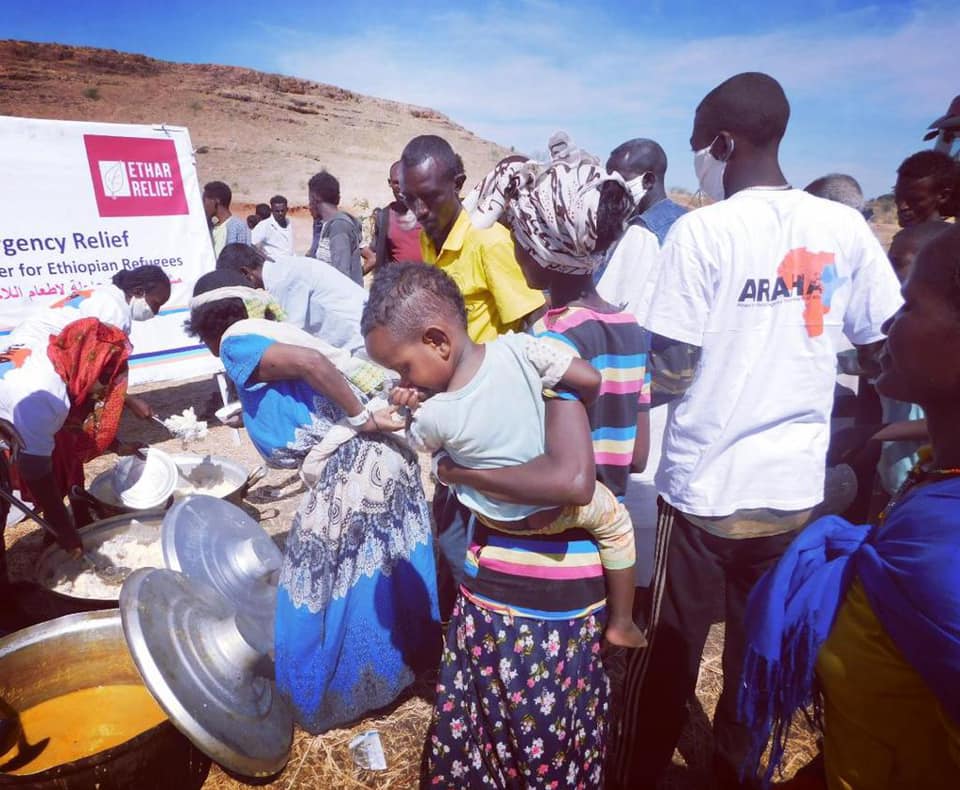 Super3Chaos's tweet photo. @IbrahimAfarens2 @weleteritrea @Selkid It's the #Eritrea'n Muslim charities such as #Ethar &amp; #ARAHA who are on the ground helping the #Tigray people in Sudan, NOT #EFFORT, so please STOP creating unnecessary division like your #TPLF leaders used to do. 
Don't try to mix politics and humanity 2/2 https://t.co/915jdxss8Y